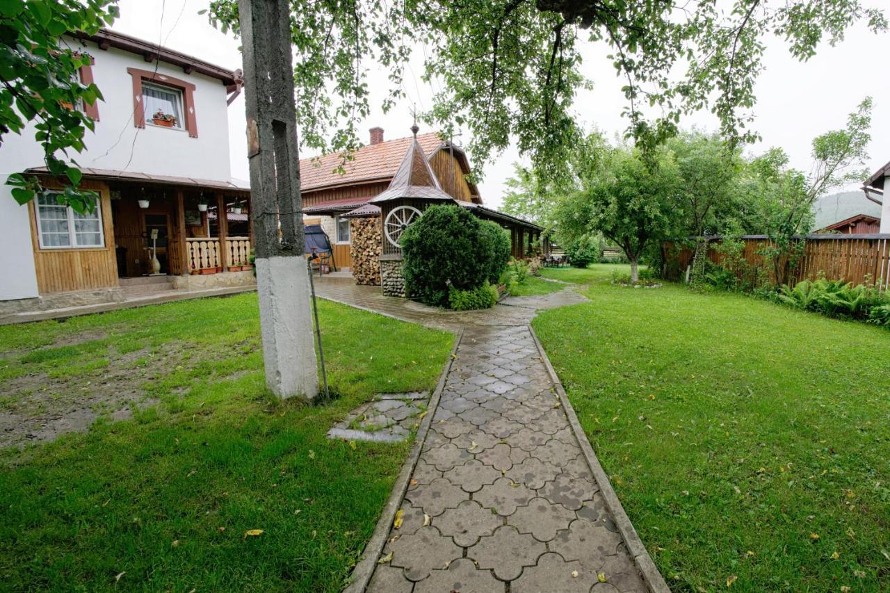 Pensiunea Casa Bianca - Bucovina Vama  Buitenkant foto