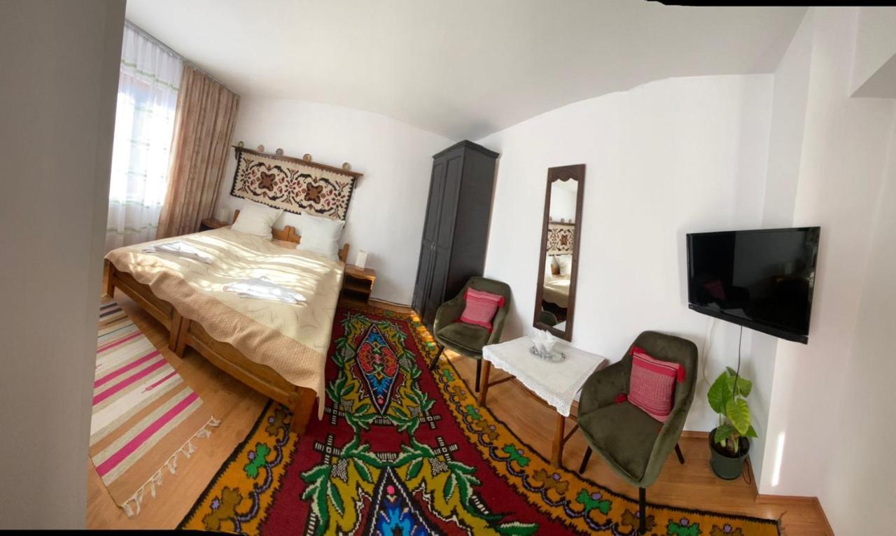 Pensiunea Casa Bianca - Bucovina Vama  Buitenkant foto
