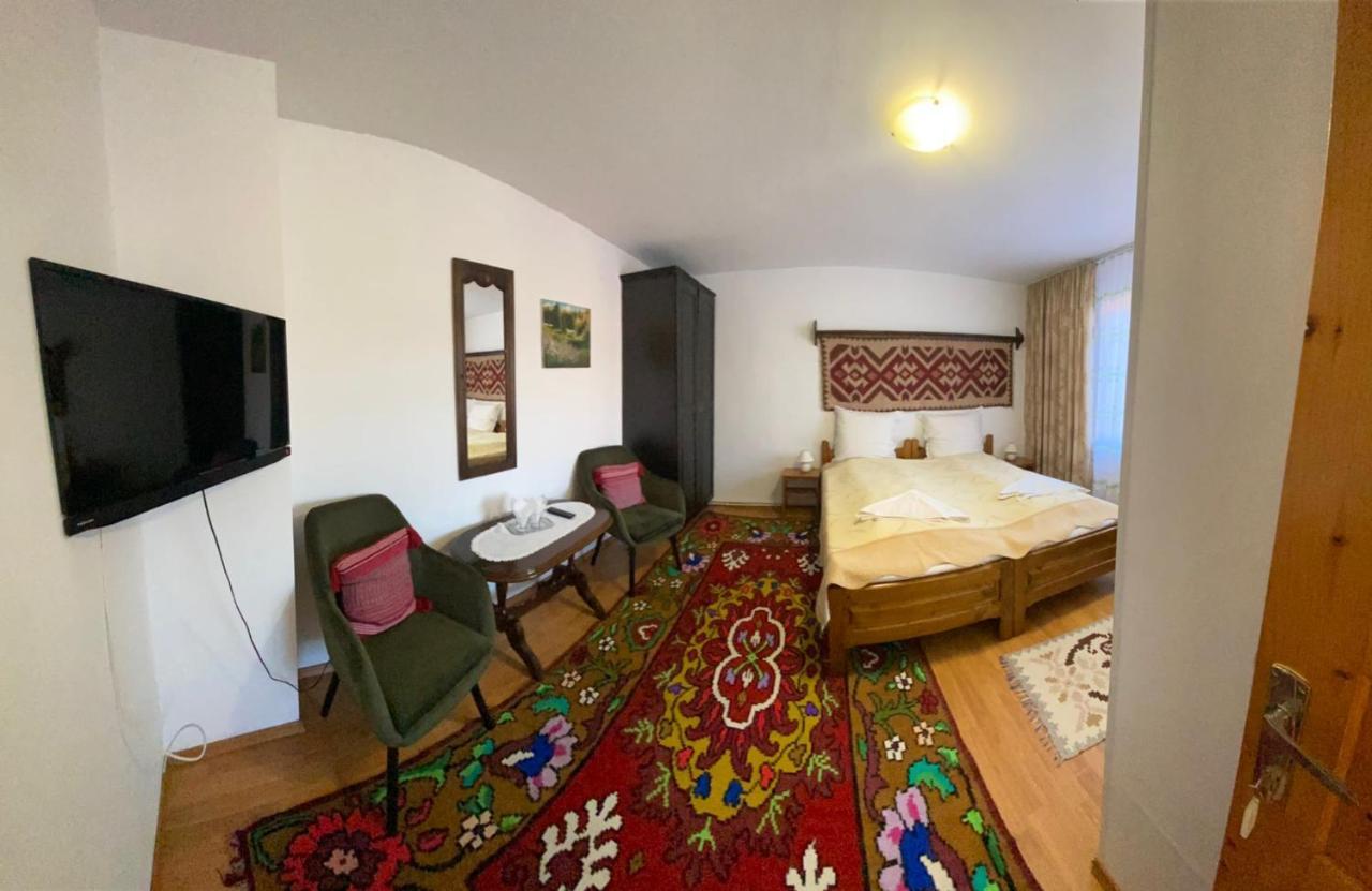Pensiunea Casa Bianca - Bucovina Vama  Buitenkant foto