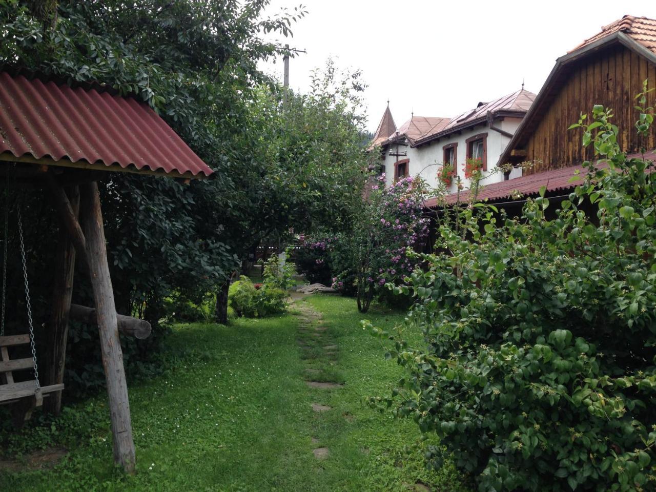 Pensiunea Casa Bianca - Bucovina Vama  Buitenkant foto